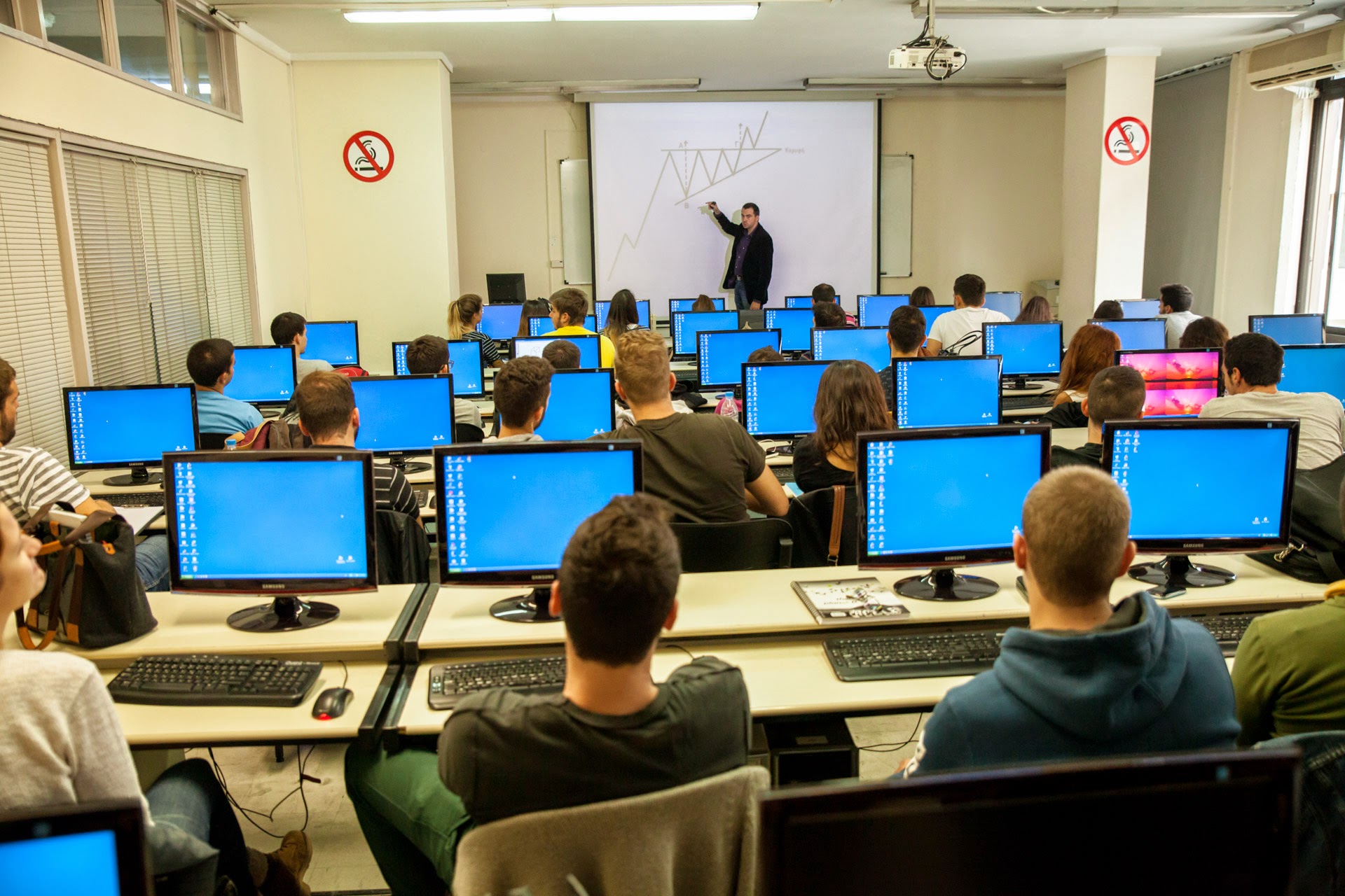 Εργαστήριο Η/Υ - Computer Lab